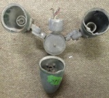 3 BULB REVERE LIGHT