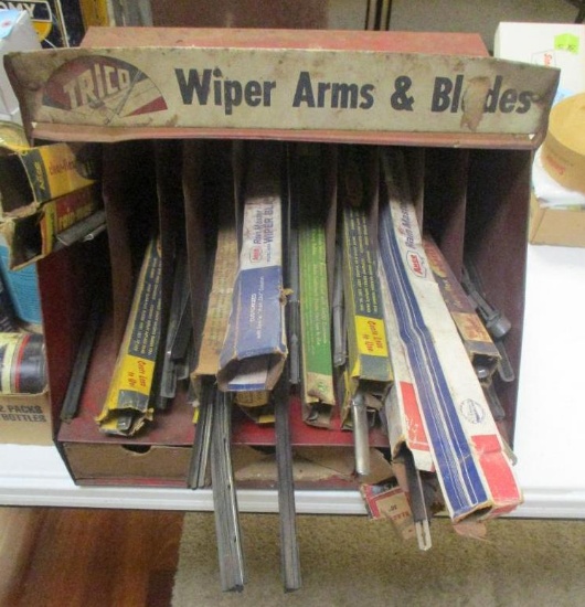 WIPER ARMS AND BLADES DISPLAY