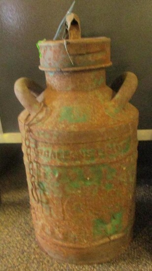 GAS OR OIL CAN/JUG