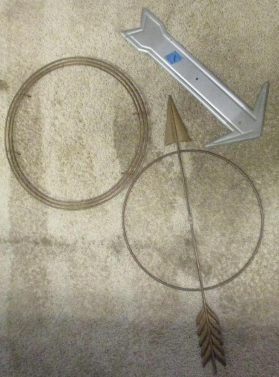 LOT OF 3 WALL HANGINGS