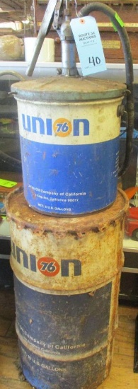 OIL BUCKET WITH PUMP