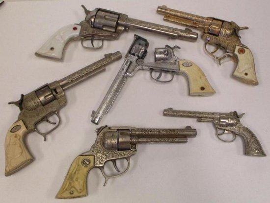 LOT OF 6 MISC TOY GUNS