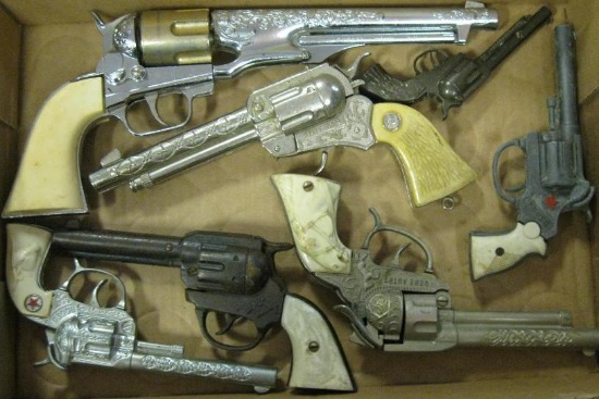LOT OF 7 TOY GUNS