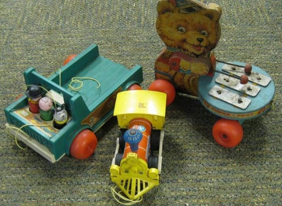 3 VINTAGE CHILDS PULL BEHIND TOYS