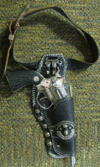LONE RANGER HOLSTER AND TOY GUN