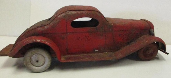 VINTAGE METAL CAR