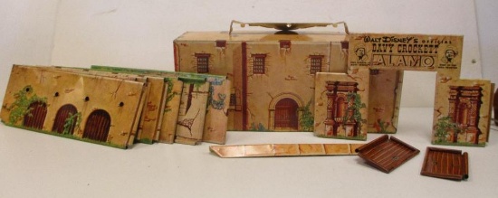 WALT DISNEYS DAVY CROCKETT ALAMO
