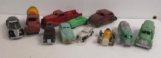 LOT OF COLLECTIBLE VEHICLES