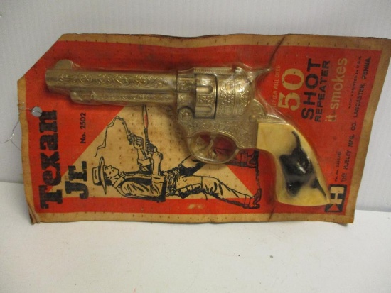 HUBLEY TEXAN JR CAP GUN ON CARD