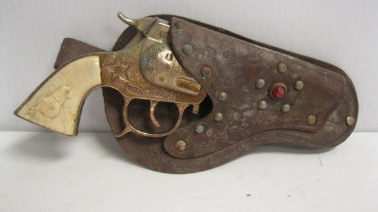 TOY RANGER HOLSTER WITH TOY TEXAS RANGER GUN
