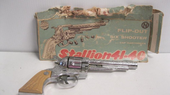 VINTAGE NICHOLS 41-40 CAP GUN