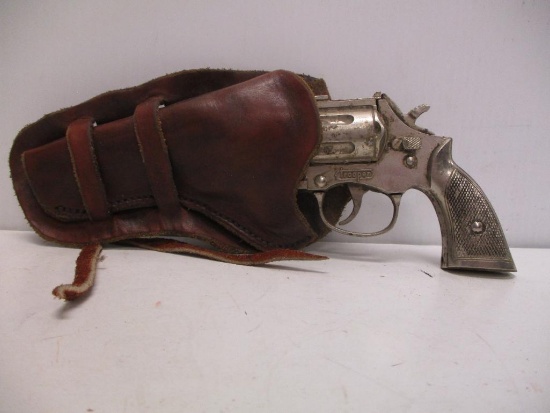 VINTAGE SIDE HOLSTER WITH TROOPER CAP GUN