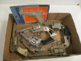 FLAT ASSORTED TOY GUNS
