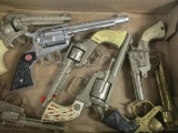 FLAT ASSORTED TOY GUNS