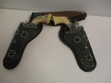 CHILDS HOLSTER AND CAP GUNS