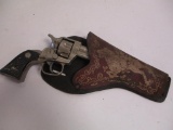 CHILDS TOY HOLSTER AND GUN SET