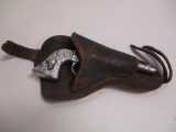 VINTAGE CHILDS HOLSTER AND TOY GUN SET