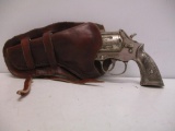 VINTAGE SIDE HOLSTER WITH TROOPER CAP GUN