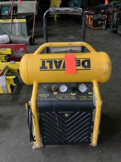 Dewalt Air Compressor 225PSI 5SCFM 1.6HP 4.5Gal