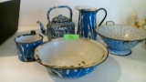 Miscellanious blue porcelain