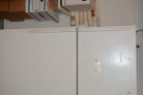 Whirlpool 18cuft Refrigerator Freezer Needs Cleaning Works