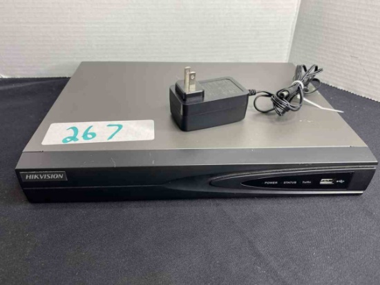 HIKVISION NETWORKVIDEO RECORDER MODEL DS- 7604NI E1 4P 2T (LOCKED)