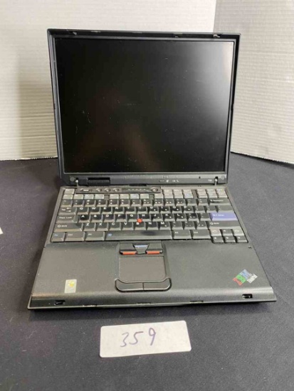 IBM Think Pad T30 ( does not power up)