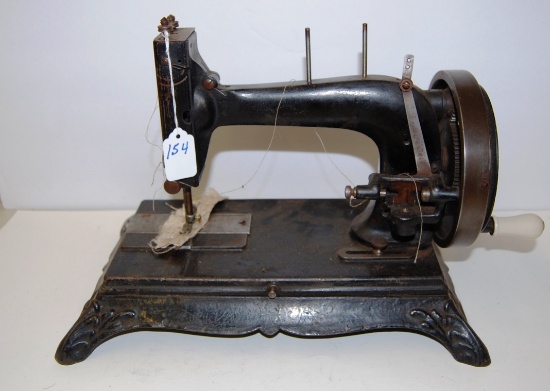 Hand Crank Sewing Machine