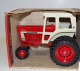 ERTL INTERNATIONAL 1466 FARMALL WF 1/16