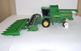 ERTL JOHN DEERE TITAN II COMBINE