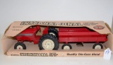 ERTL INTERNATIONAL TRACTOR & WAGON SET 1/16