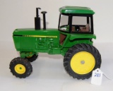 ERTL JOHN DEERE FWA W/ CAB 1/16