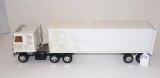 ERTL CHEVROLET SEMI W/ DRY VAN TRAILER