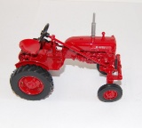 ERTL MCCORMICK FARMALL CUB 1/16