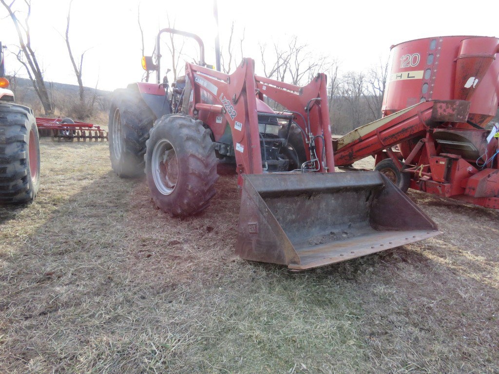 Case Ih Jx1100u Tractor W Lx252 Loader Farm Equipment Machinery Tractors Tractor Attachments Tractor Loader Online Auctions Proxibid