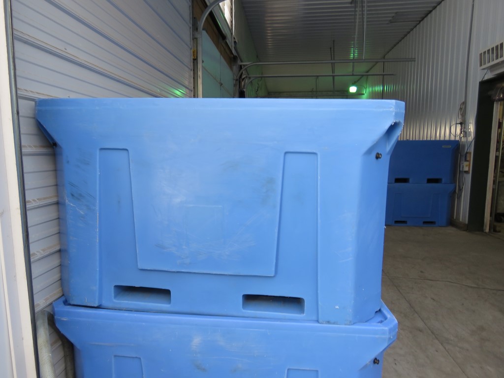 D1000 Insulated Container