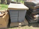 Metal Cabinet w/4 Drawer