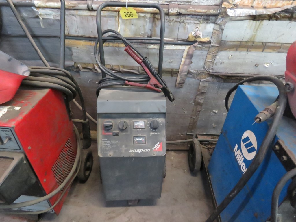 Snap On Fleet 200 Battery Charger | Industrial Machinery & Equipment Auto  Repair Equipment Car Battery Chargers | Online Auctions | Proxibid