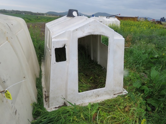 Poly Square Calf Hutch