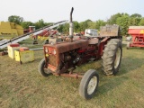 IH 424 Gas Tractor