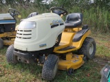 Cub Cadet LT1042 Lawn Tractor w/42inch Deck