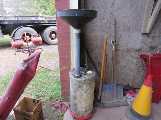 Oil Drain & Barrel