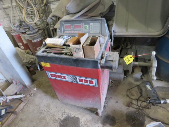 Coats 850 Tire Balancer