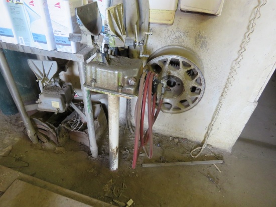 Vise & Shaker
