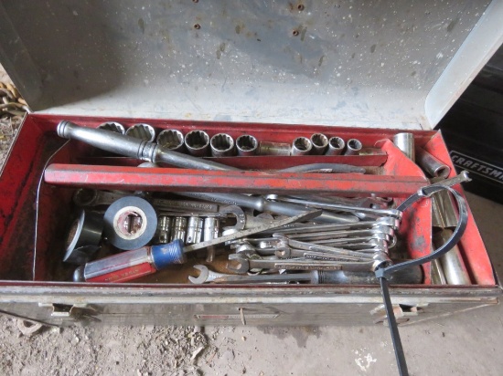 Tool Box w/Lots of Craftsman Tools