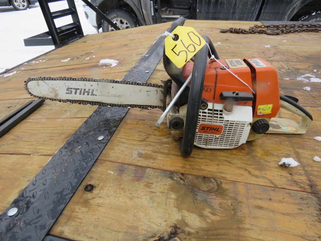 Stihl 2024 560 chainsaw