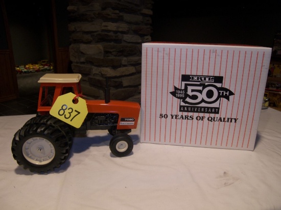 AC 7080 Tractor w/Box