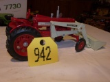 Farmall 350 Tractor w/Loader