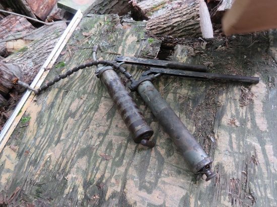 2 Grease Guns
