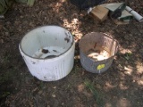 2 pc Porc & Galv Tubs